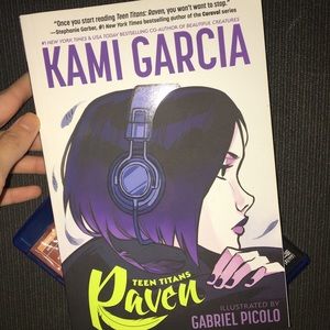 Teen titans, raven book
